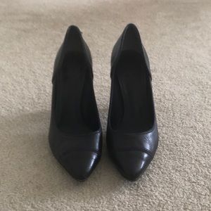 Tory Burch Navy Heels